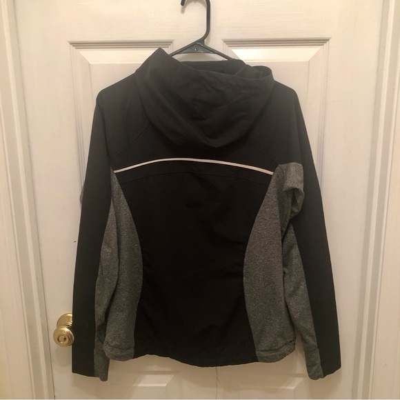 Avalanche Weather Shield Running Jacket - Picture 5 of 8